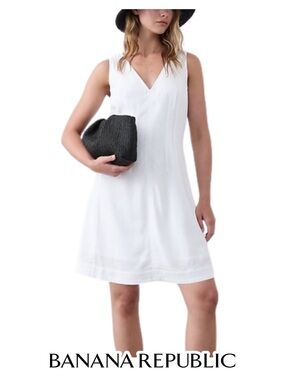 Banana Republic | Factory Linen Blend Seamed V-Neck Mini Dress White - Size 10